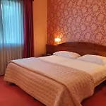 Hotel Poppi 4*