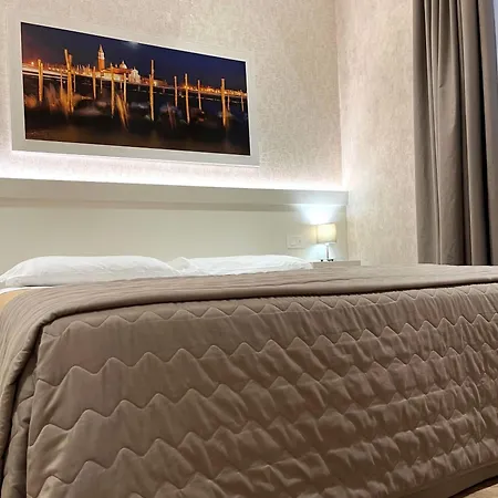 Hotel Poppi Mira