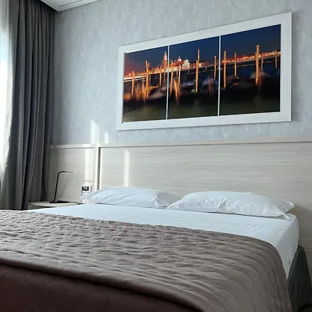 Poppi Hotel 4*