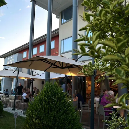 Hotel Poppi 4*
