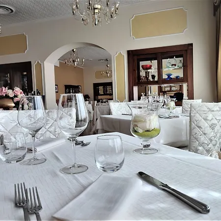 Hotel Poppi 4*