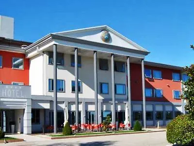 Hotel Poppi 4*