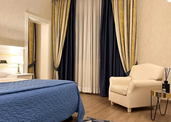 Poppi Hotel Mira